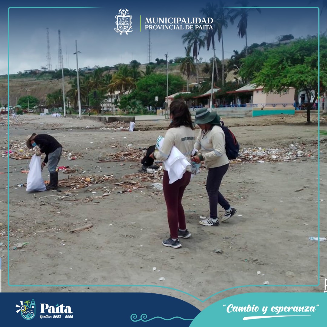 Campaña de limpieza en playa toril