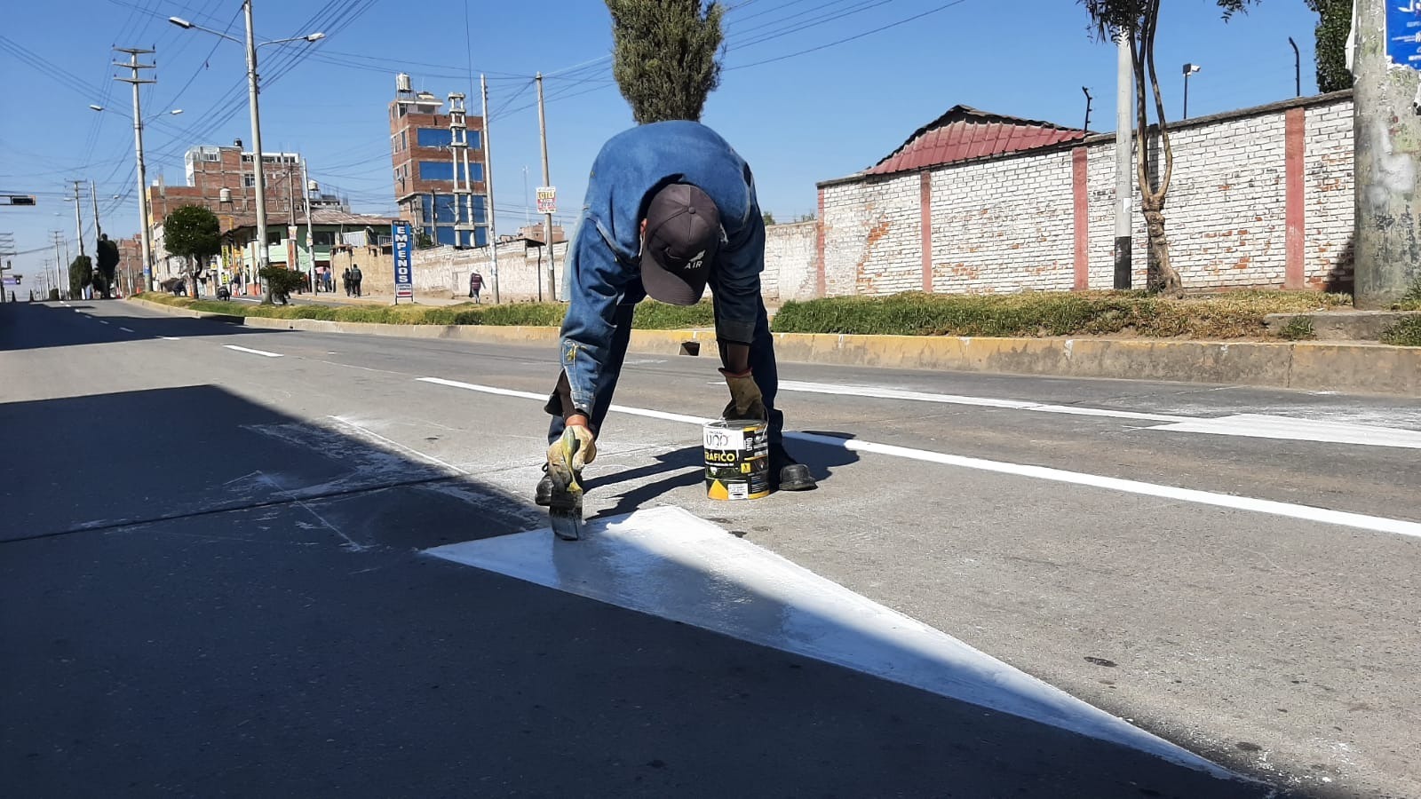 Los trabajos a cargo del personal de mantenimiento, se llevaron a cabo con el objetivo de mejorar la transitabilidad, funcionalidad, mayor visibilidad y seguridad a los conductores de Huancayo.