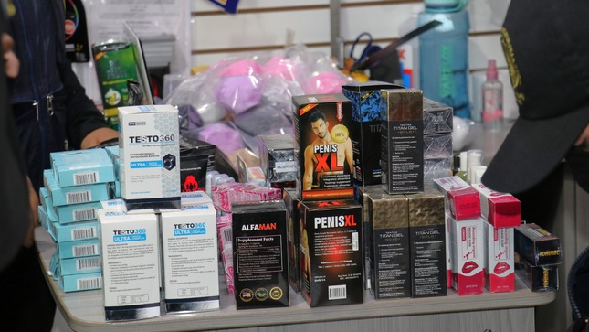 Incautan productos de 5
sexshops en el centro de Huancayo