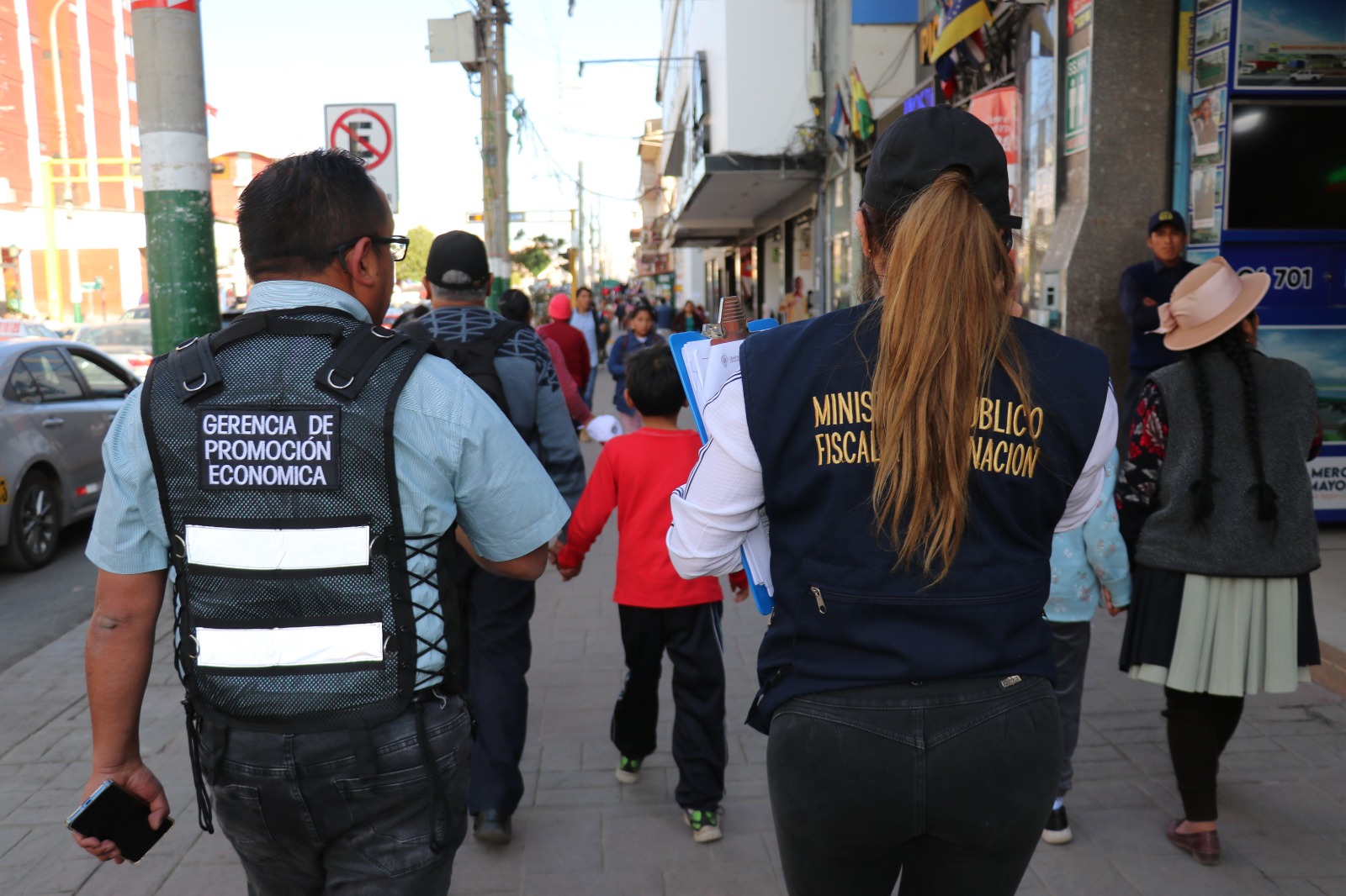 Incautan productos de 5
sexshops en el centro de Huancayo
