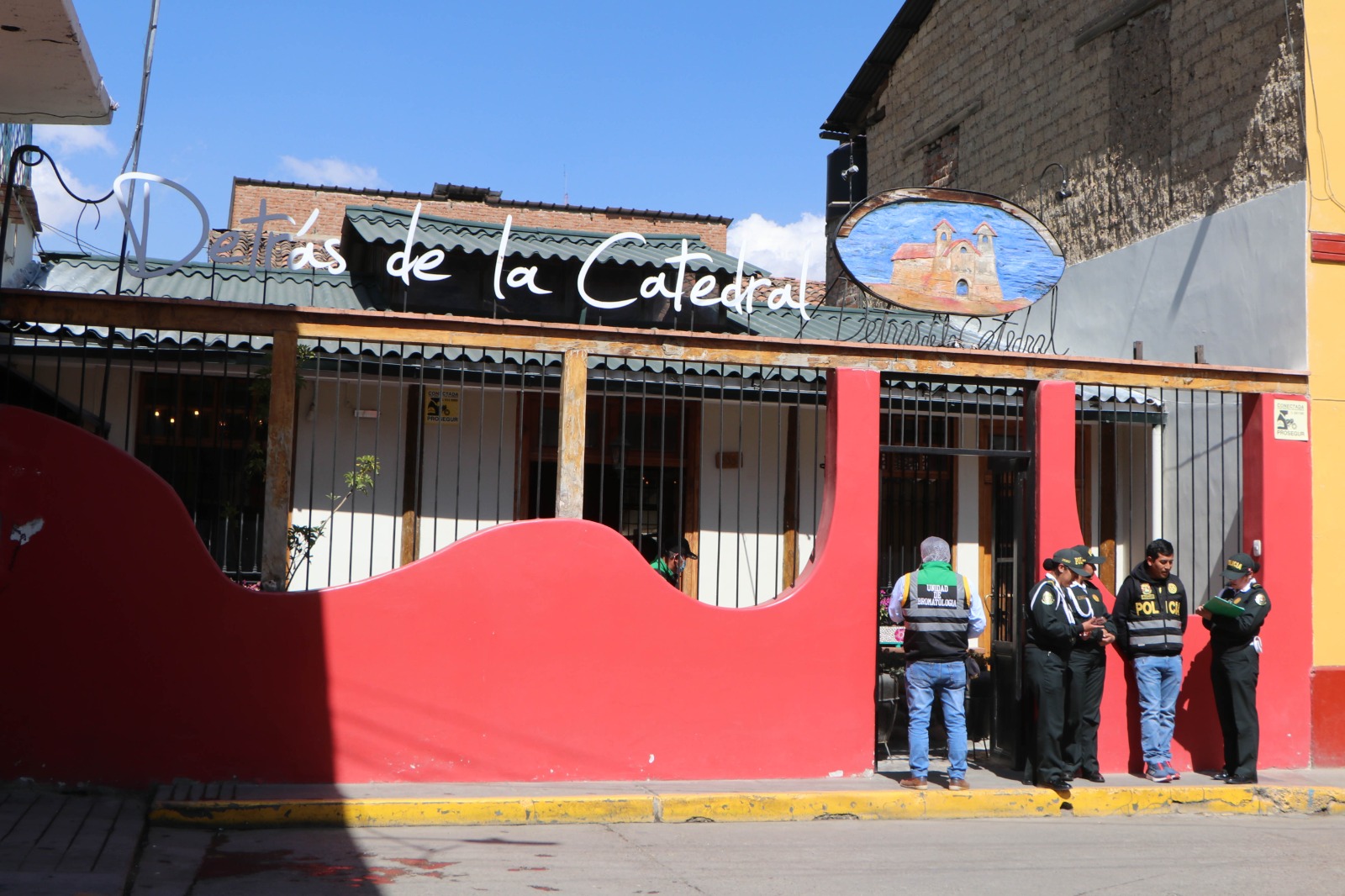 Multan a locales de comida por insalubridad