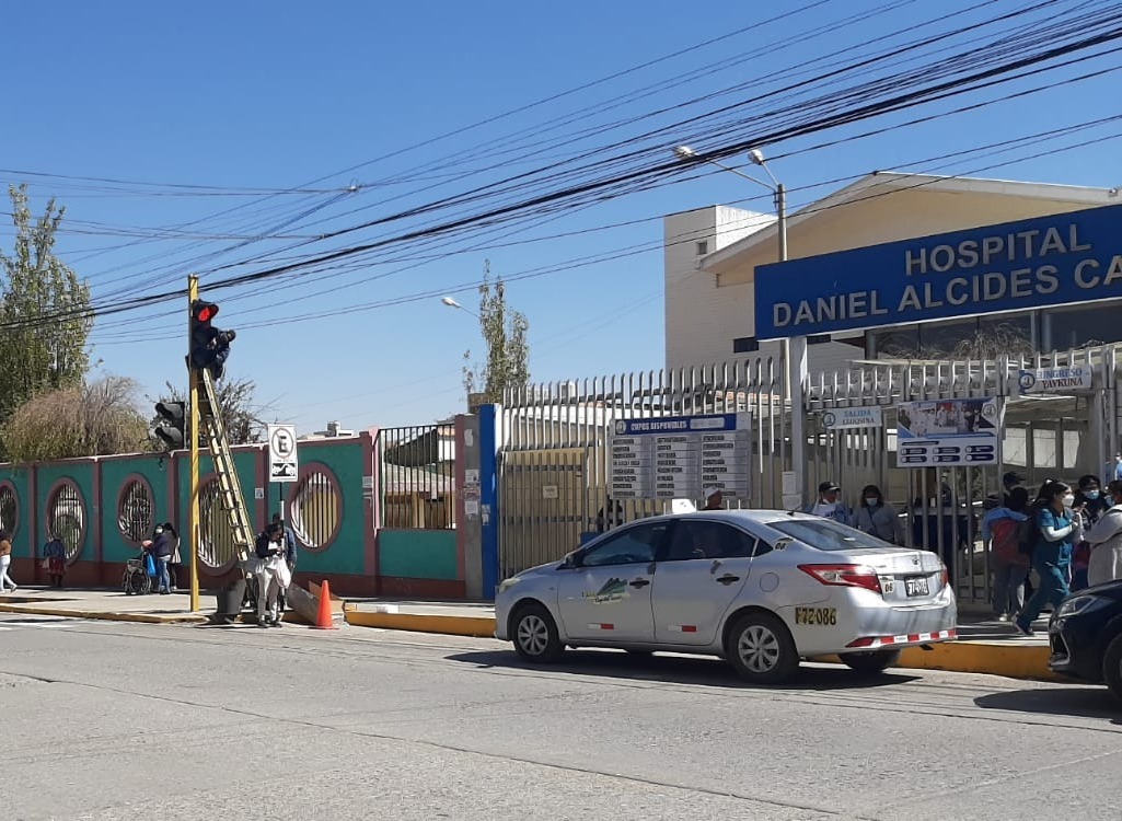 El personal municipal realizó la implementación de semáforos vehiculares
