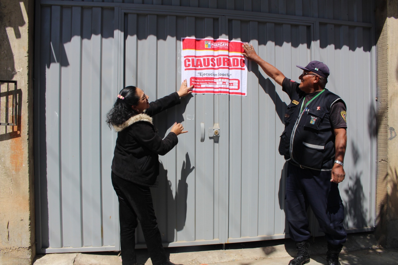Sueldan puertas de chingana
de avenida Huancavelica