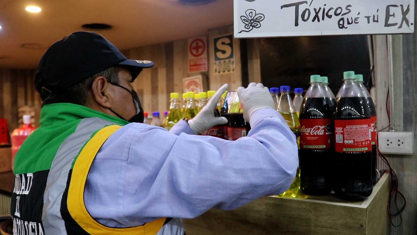 Atendían sin cumplir con las medidas de salubridad
