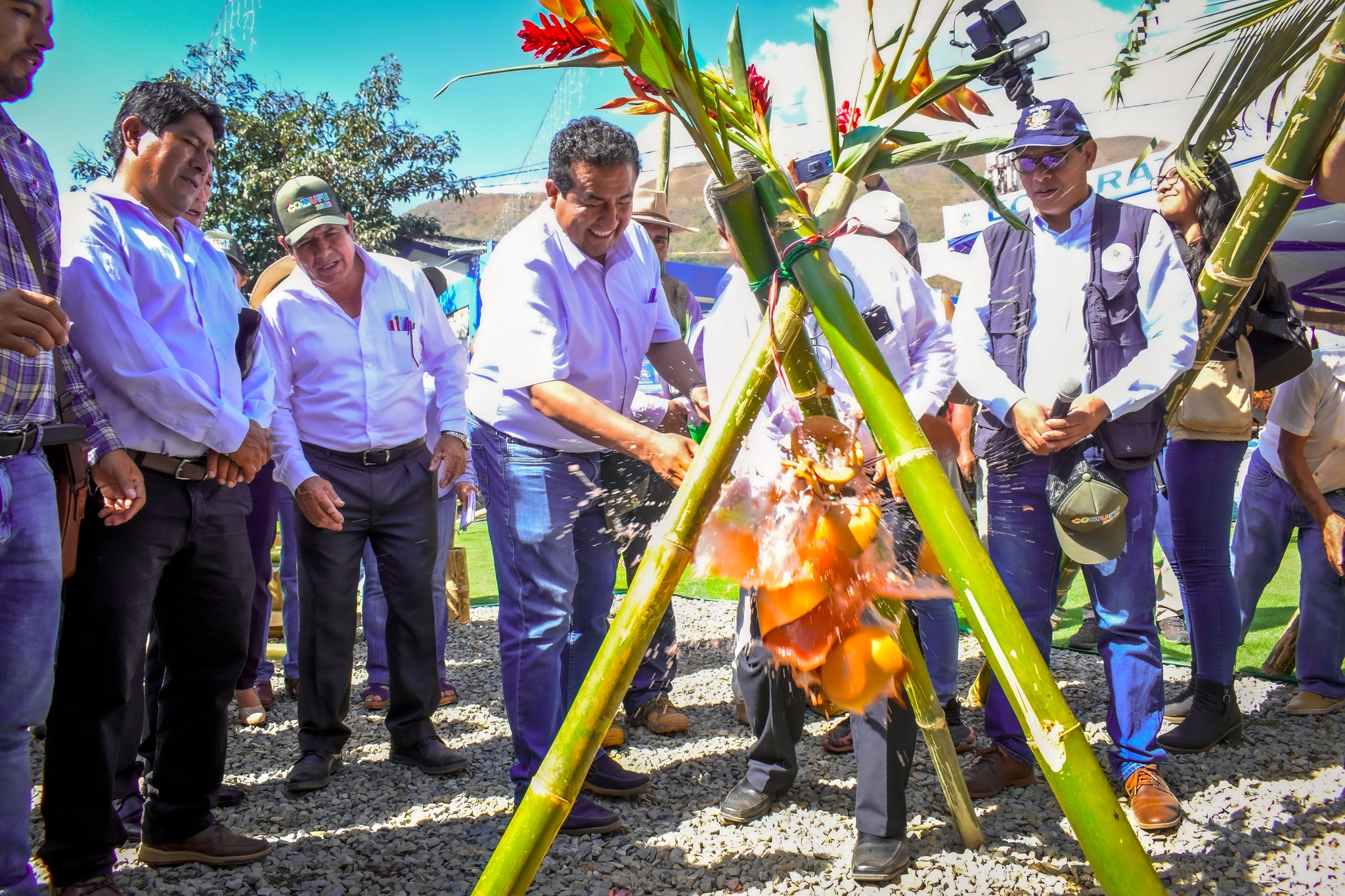 Alcalde provincial saluda con entusiasmo la inauguración de la feria Echarati 2023