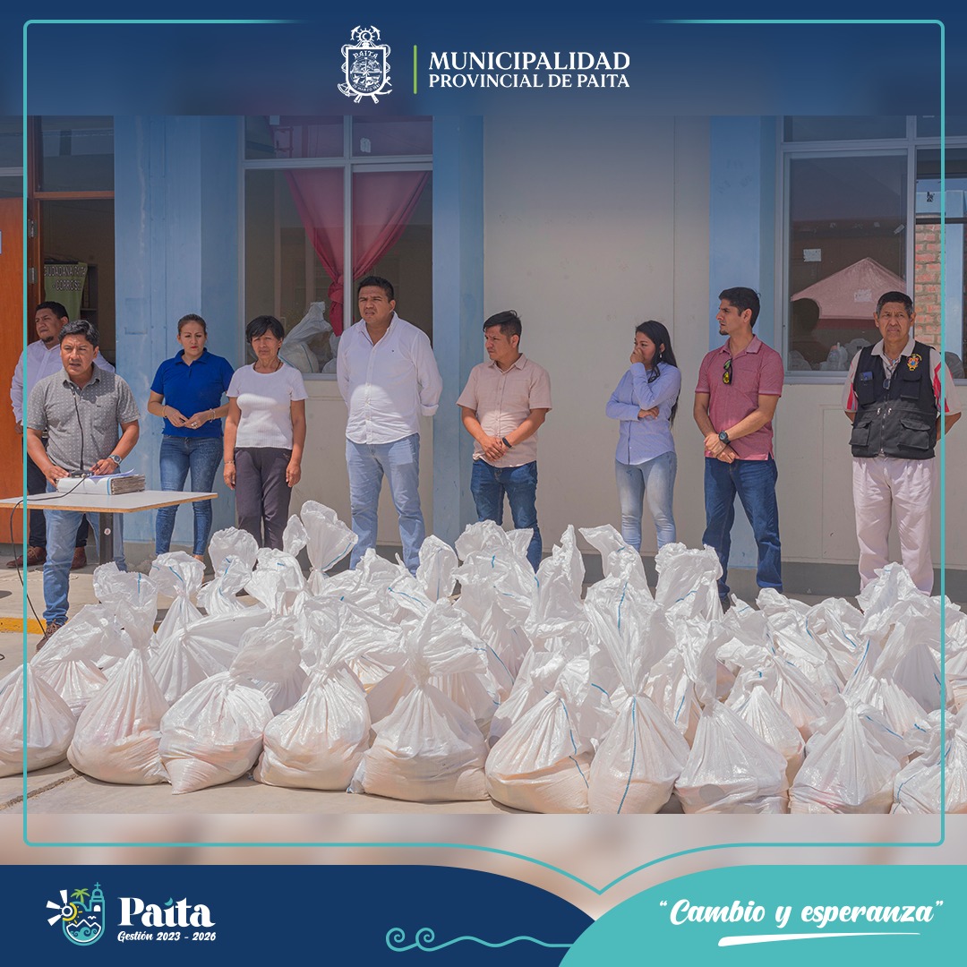Entrega de canastas de víveres