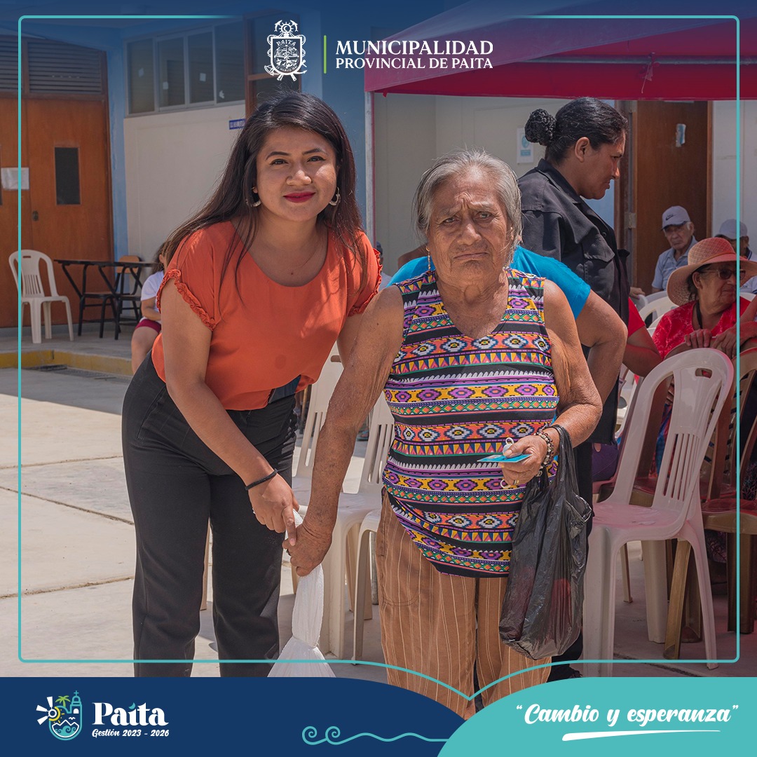 Entrega de canastas de víveres