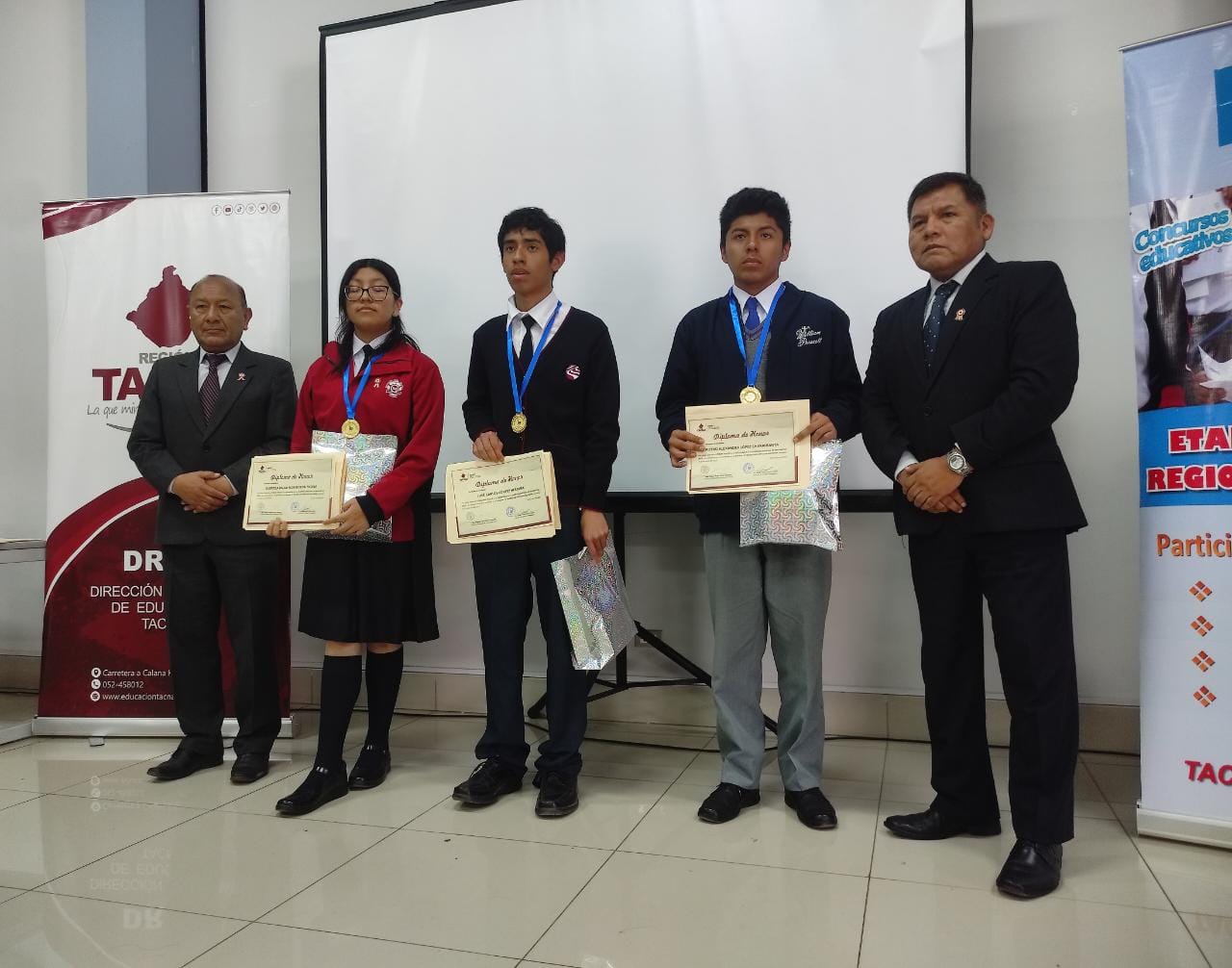Reconocen a ganadores de la Olimpiada Regional de Matemáticas