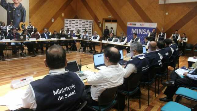Profesionales del Minsa se entrenan para activar protocolos de respuesta rápida ante sismo seguido de tsunami 