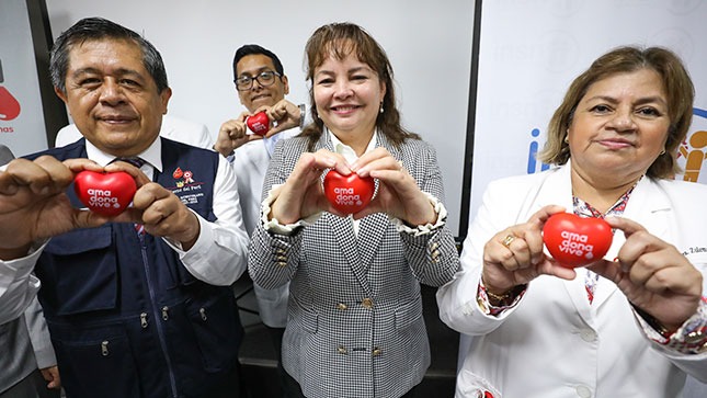 “Ama, Dona y Vive” personal de PCM y Midis participaron en campaña de donación de sangre