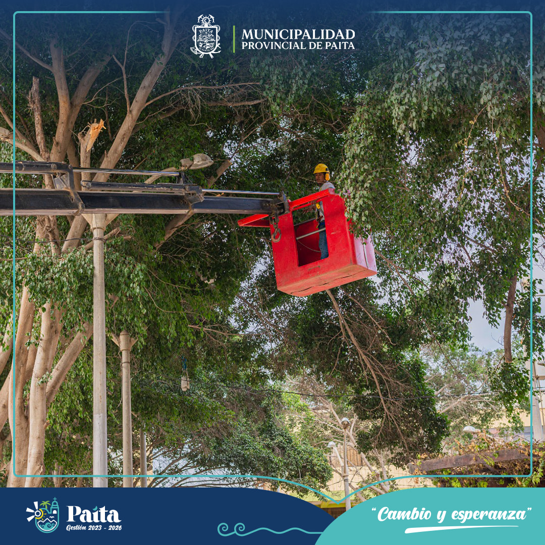 Municipalidad de Paita continúa con mantenimientos a la plaza de armas