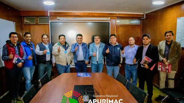 Gobernador Percy Godoy comprometido en fortalecer competitividad de pequeños y medianos empresarios industriales y artesanos