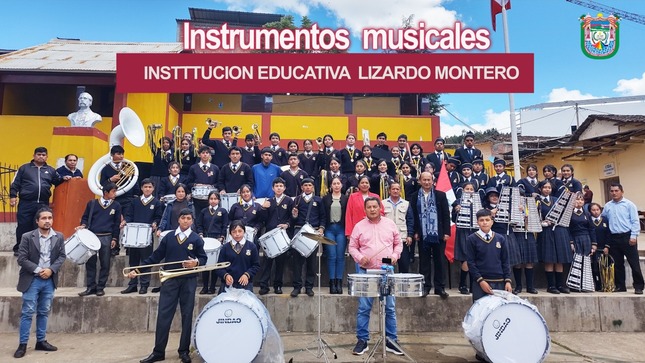 Entregan Instrumentos Musicales