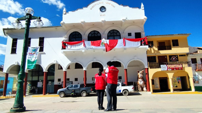 La Contraloría General detectó que funcionarios y servidores de la Municipalidad Provincial de Huari utilizaron de manera irregular S/ 1 337 434 de recursos provenientes del canon minero para contratar bienes y servicios, a pesar que dicha fuente de financiamiento solo está autorizada para  proyectos u obras de infraestructura de impacto regional y local, ocasionando a la entidad S/ 549 800 de perjuicio económico.