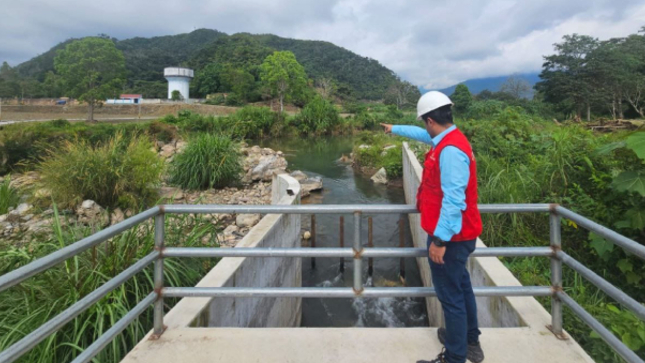 La Contraloría General advirtió que el Gobierno Regional de San Martín resolvió el contrato de la obra de mejoramiento del servicio de agua para riego agrario, sin demandar a la empresa privada que ejecute la carta fianza por S/ 1.6 millones que garantiza la recuperación de los fondos públicos y la liquidación del proyecto. 