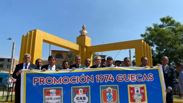 I.E. “CARLOS AUGUSTO SALAVERRY” celebró 77 años de aniversario