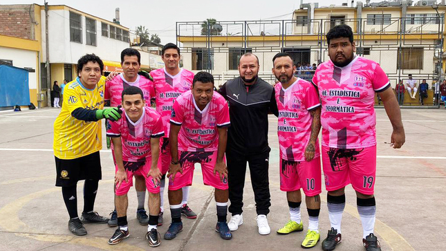 Foto del equipo ganador de fútbol