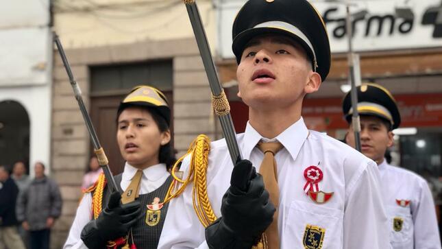 Estudiantes conmemoran el día de la Policía Escolar