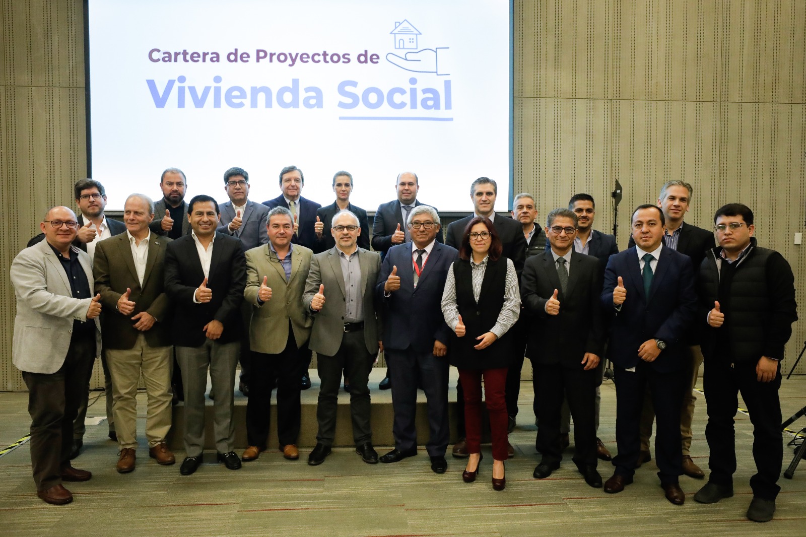 Ministerio de Vivienda presenta cartera de 21 proyectos para construir 63 mil viviendas de interés social en el país