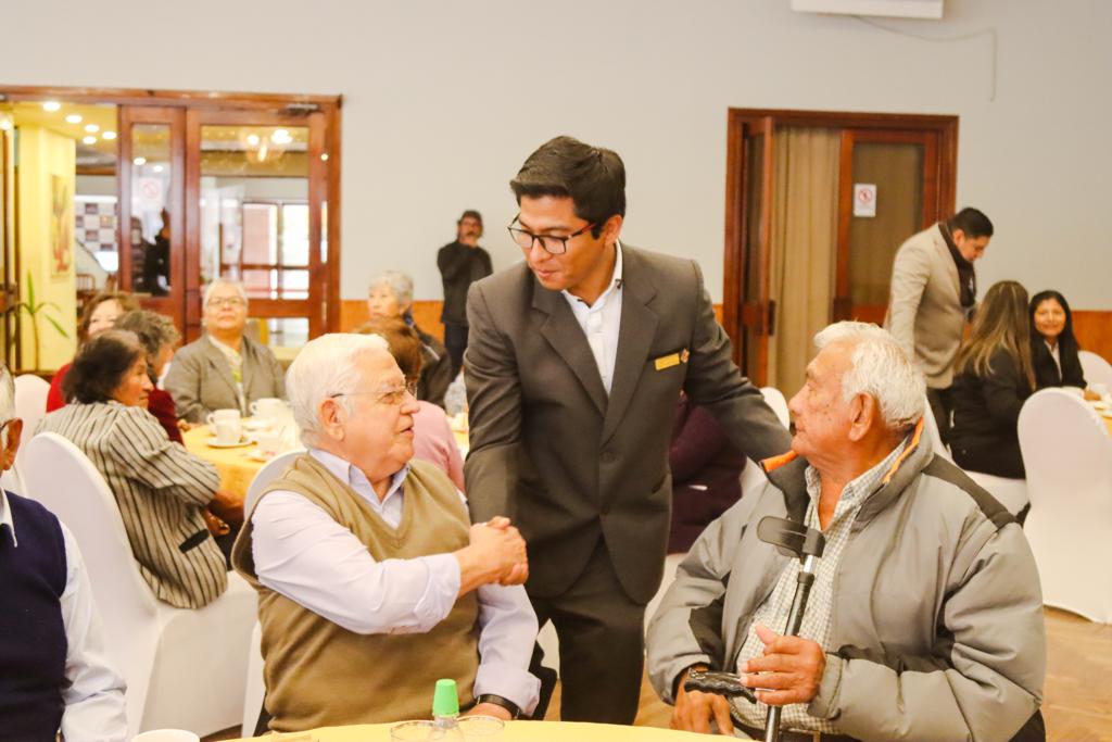 Adultos mayores de Tacna y Arica intercambian experiencias