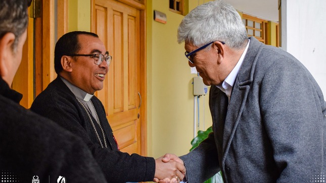Pascual Güisa trabaja por el bien común de la mano con Mons. Cortez Lara