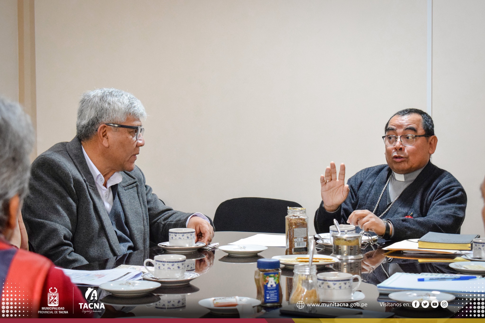 Pascual Güisa trabaja por el bien común de la mano con Mons. Cortez Lara