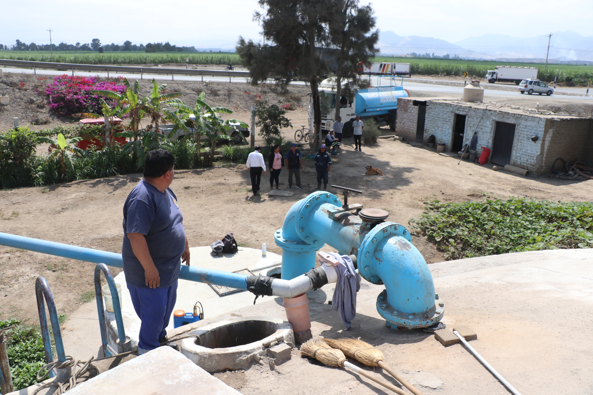 MUNICIPALIDAD DE HUAURA EJECUTA TRABAJOS DE MANTENIMIENTO Y LIMPIEZA DEL RESERVORIO DE ALMACENAMIENTO DE AGUA UBICADO EN EL SECTOR EL INGENIO.