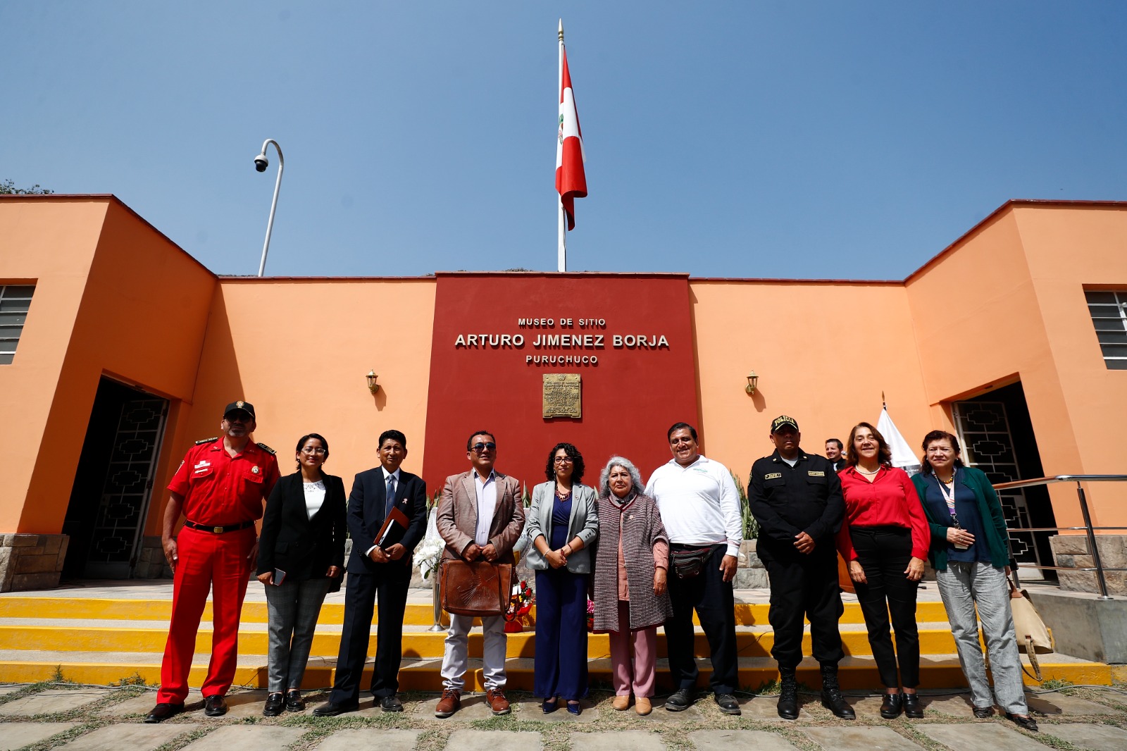Ministra de Cultura rindió homenaje al natalicio del recordado intelectual, Arturo Jiménez Borja