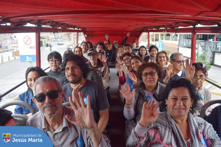 👏 Nuestros vecinos disfrutaron de un paseo interdistrital muy entretenido.
¡Permanezcan 🧐 atentos a nuestras redes sociales, seguiremos anunciando actividades para todos los jesusmarianos! 🙌