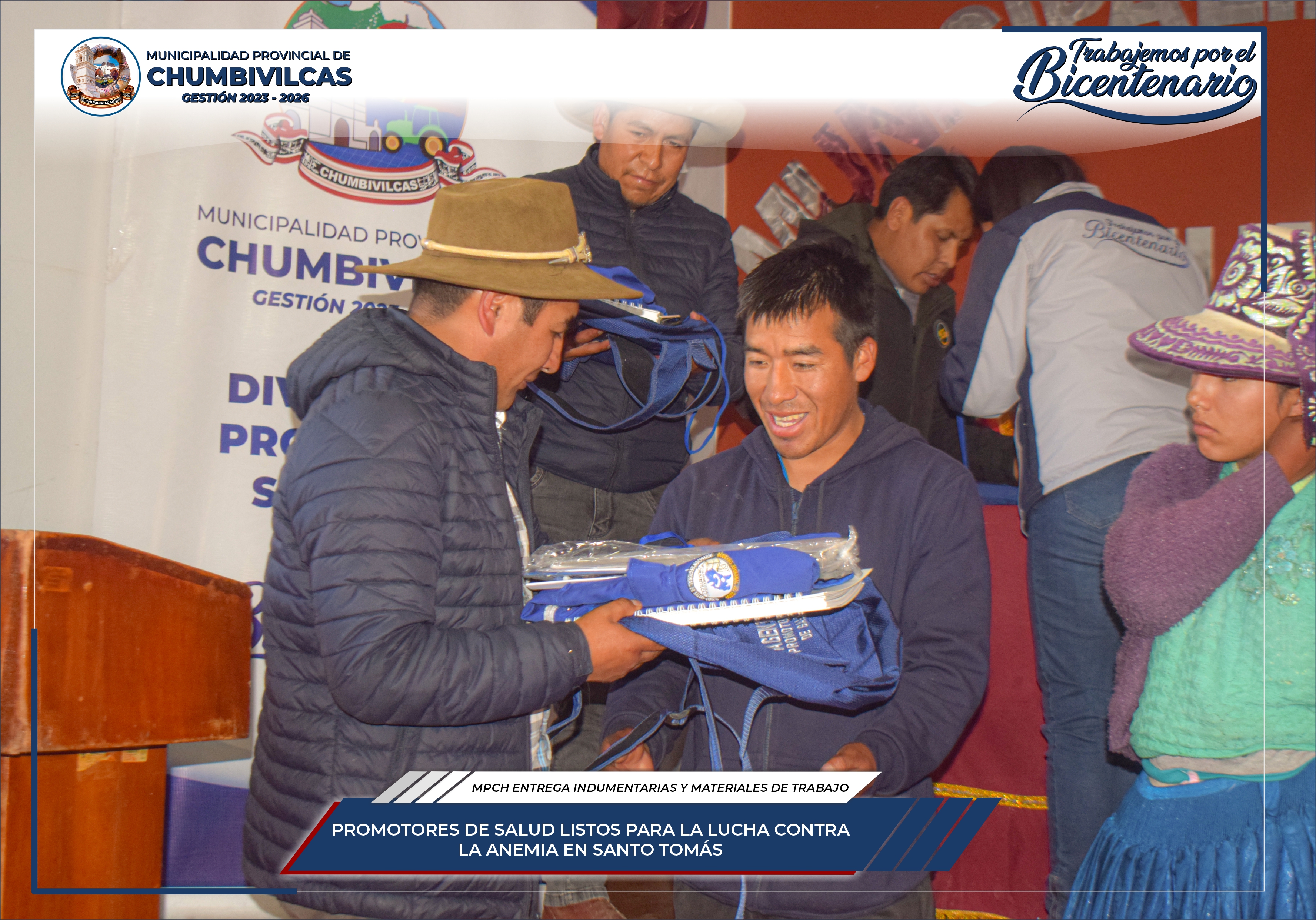 Municipalidad de Chumbivilcas entrega indumentarias y materiales de trabajo a promotores de la salud de Santo Tomás