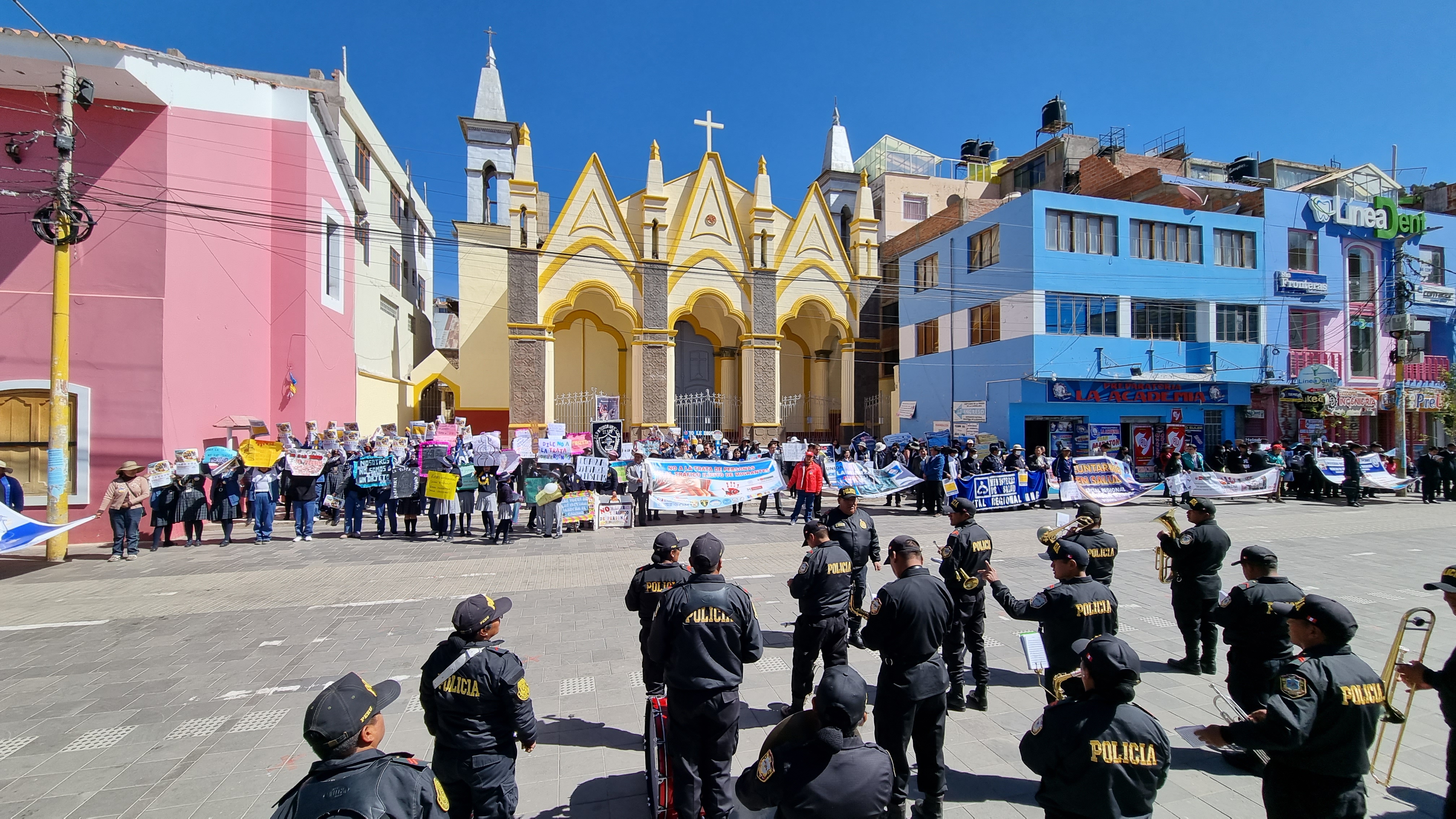 Pasacalle Cancillería Puno