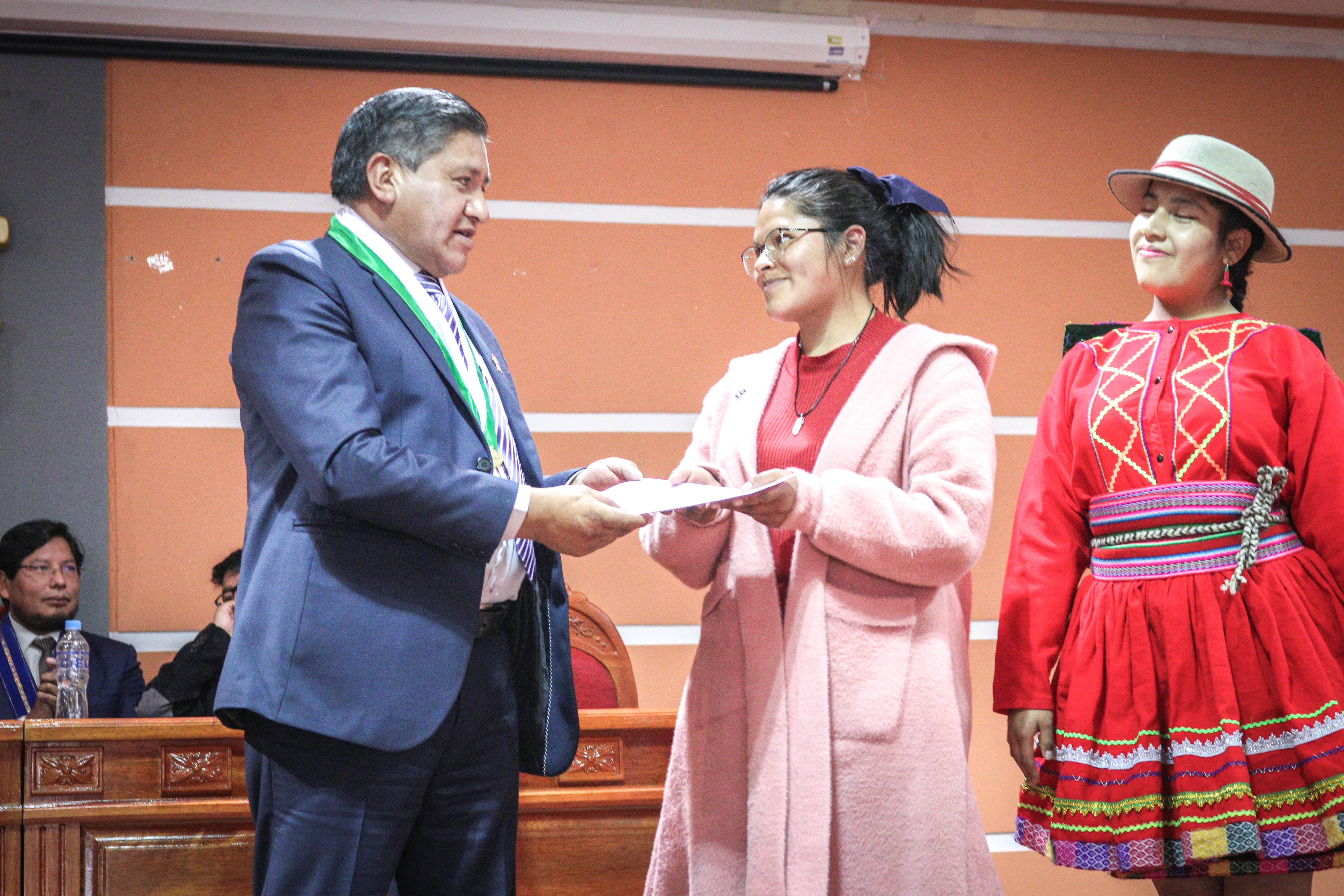 Entrega de Bono Académico
