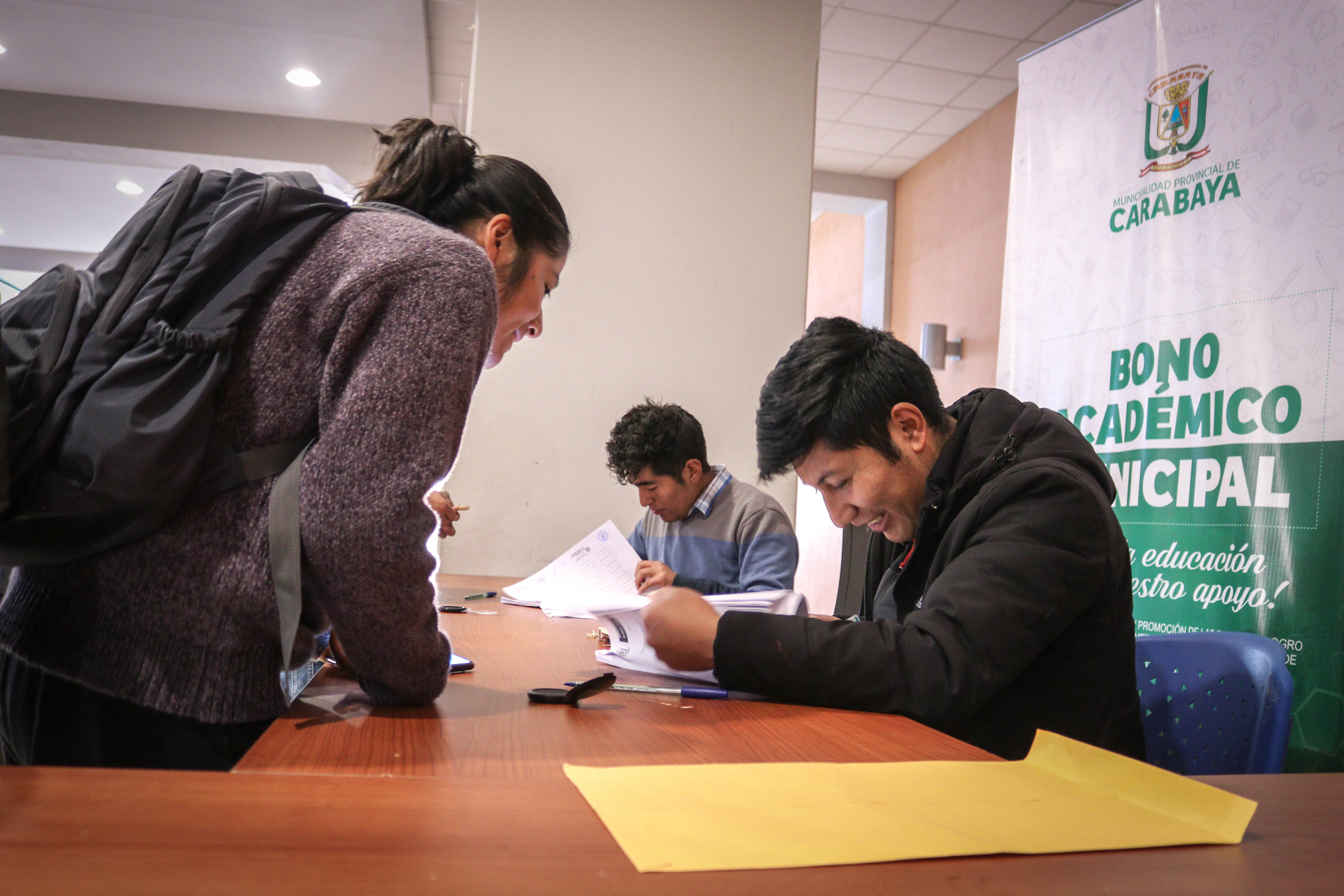 Entrega de Bono Académico