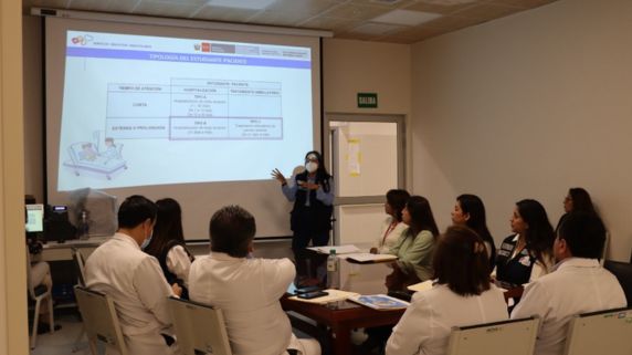 Pacientes oncológicos del INEN seguirán recibiendo clases gracias al Servicio Educativo Hospitalario del Ministerio de Educación