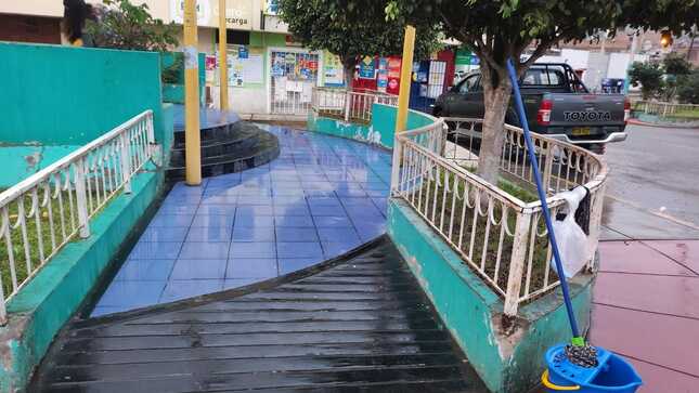 Limpieza en locales comunales y calles del distrito