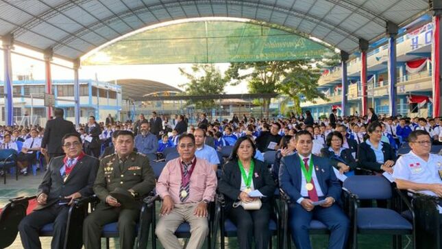 Regidores Provinciales Llevan Saludo Institucional A Colegio San Pedro Chanel Por Su 66 Aniversario