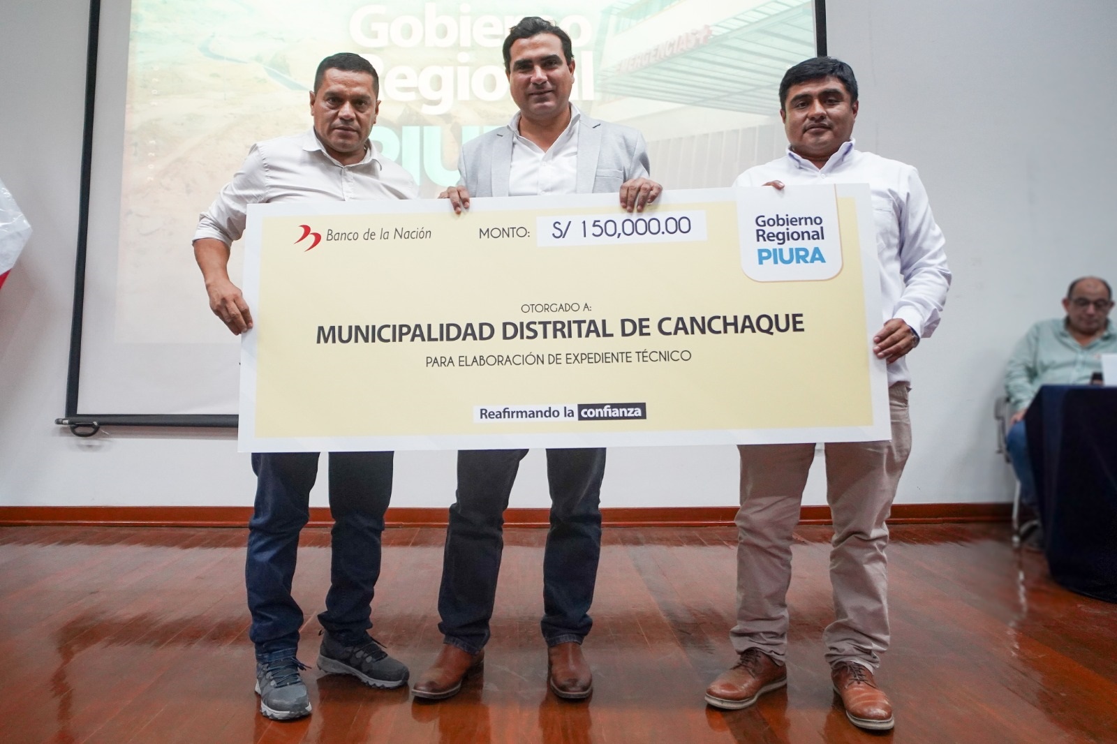 Mejoramiento de vía carrozable caserío los potreros
