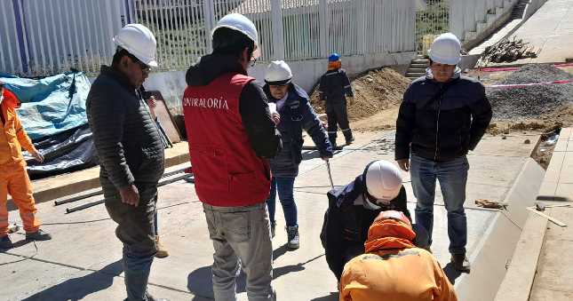 La Contraloría General, advirtió el pago por trabajos no ejecutados en la obra de creación del servicio de transitabilidad vehicular y peatonal de las vías locales del centro poblado de Vista Alegre, en el distrito de Andabamba, provincia de Acobamba, cuya inversión supera los S/ 7 millones, por lo que se recomendó la pronta adopción de acciones correctivas.