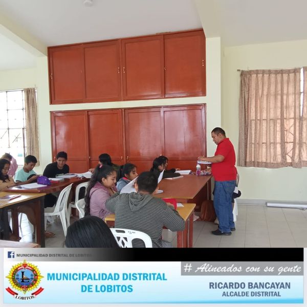 Archivo JPG de Jóvenes Lobiteños Siguen Asistiendo A Academia Municipal Pre Universitaria Gratuita.