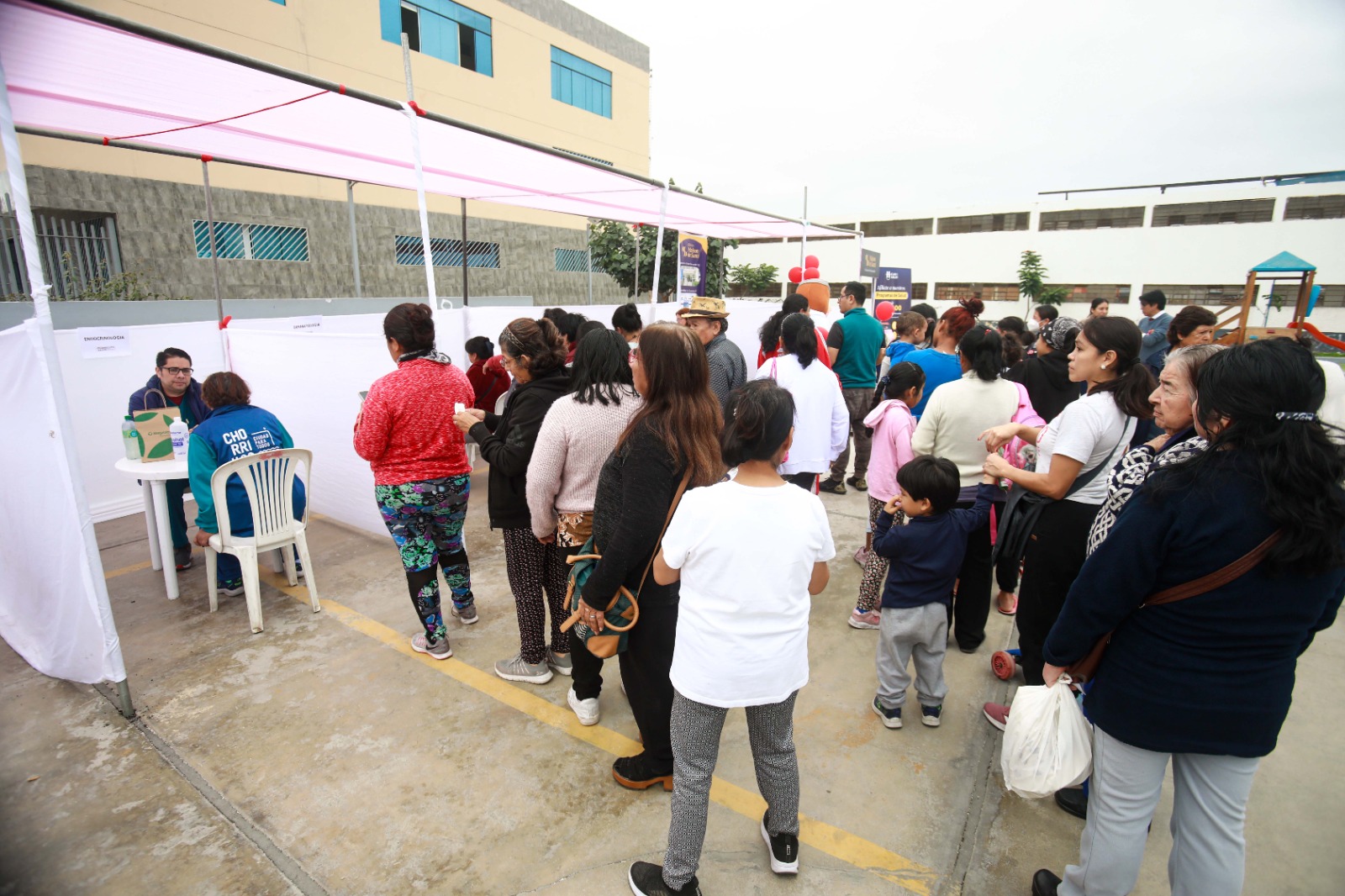 Asistencia masiva de vecinos en la campaña de Salud Integral