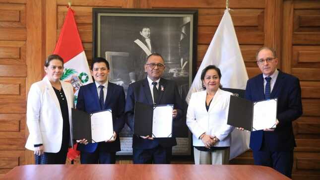 Minsa suscribe convenio para mejorar el acceso de la población vulnerable y migrantes a los servicios de salud en Lima norte