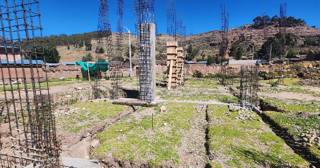 La Contraloría General identificó daños y partidas no ejecutadas que fueron pagados en la obra de servicios deportivos del coliseo del Barrio Rinconada de la localidad de Muñani, que es ejecutada por la Municipalidad Distrital de Muñani en la provincia de Azángaro, con un presupuesto de S/ 2 896 256 para beneficiar a aproximadamente 7 mil ciudadanos.