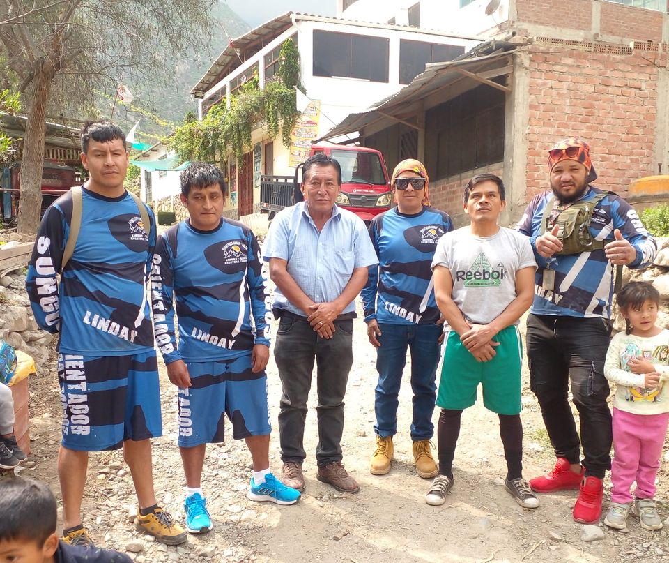 En Songos el Alcalde Alfredo Quispe