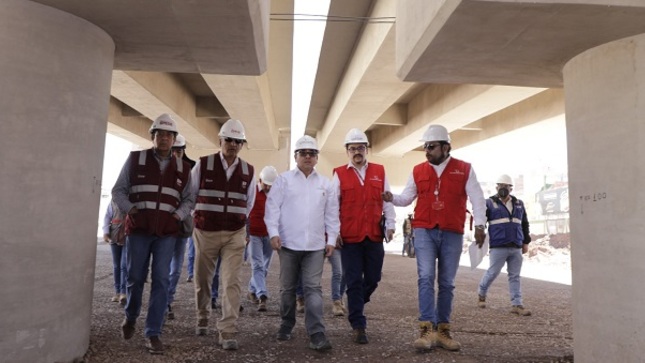 Continuando con las jornadas de Despacho Contralor en el interior del país, el contralor general, Nelson Shack Yalta, estuvo en la región Cusco los días 21 y 22 de julio, para supervisar obras relevantes para la población en las provincias de Cusco y Paucartambo,  así como reunirse con autoridades de la región, a quienes alertó que, al 30 de junio del presente año, existen 293 obras públicas paralizadas pertenecientes a entidades del Gobierno Nacional, Regional y Local, por lo que se requiere que las autoridades adopten medidas rápidas y urgentes para su reactivación y culminación.