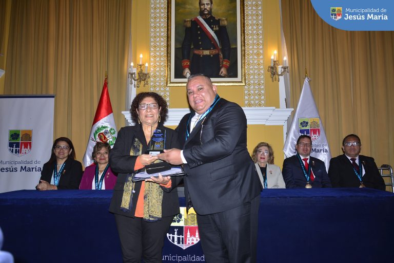 🇵🇪 En el marco de las celebraciones por los 202 años de la Proclamación de la Independencia de nuestro Perú 🇵🇪, la Municipalidad de Jesús María celebró la Sesión Solemne de su honorable Concejo Municipal.