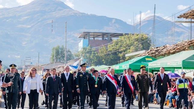 Desfile Cívico por Fiestas Patrias