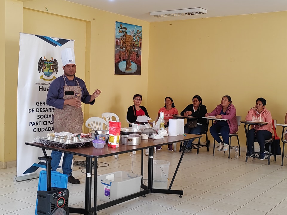 MPH realizó taller de repostería en beneficio de 80 madres como parte del programa “Mujer Crece y Emprende"