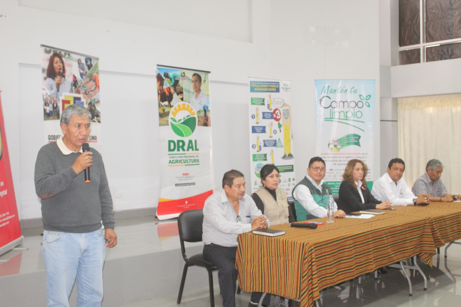 Imparten buenas prácticas sobre el manejo de envases de residuos peligrosos a agricultores de la región Lima