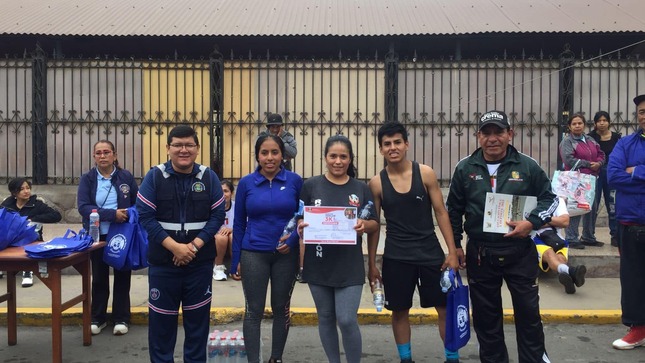 Atletas y vecinos participaron del "Maratón Familiar 3k" por el aniversario patrio