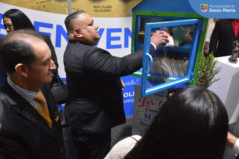 👉🏼 Ya puedes visitar nuestro stand en la Feria Internacional del Libro de Lima